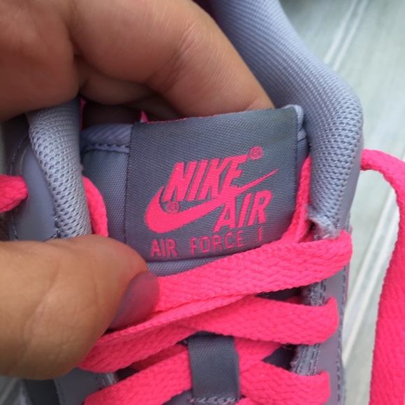 NWT Nike Air Force 1 Low Top Sneakers - Picture 5 of 8